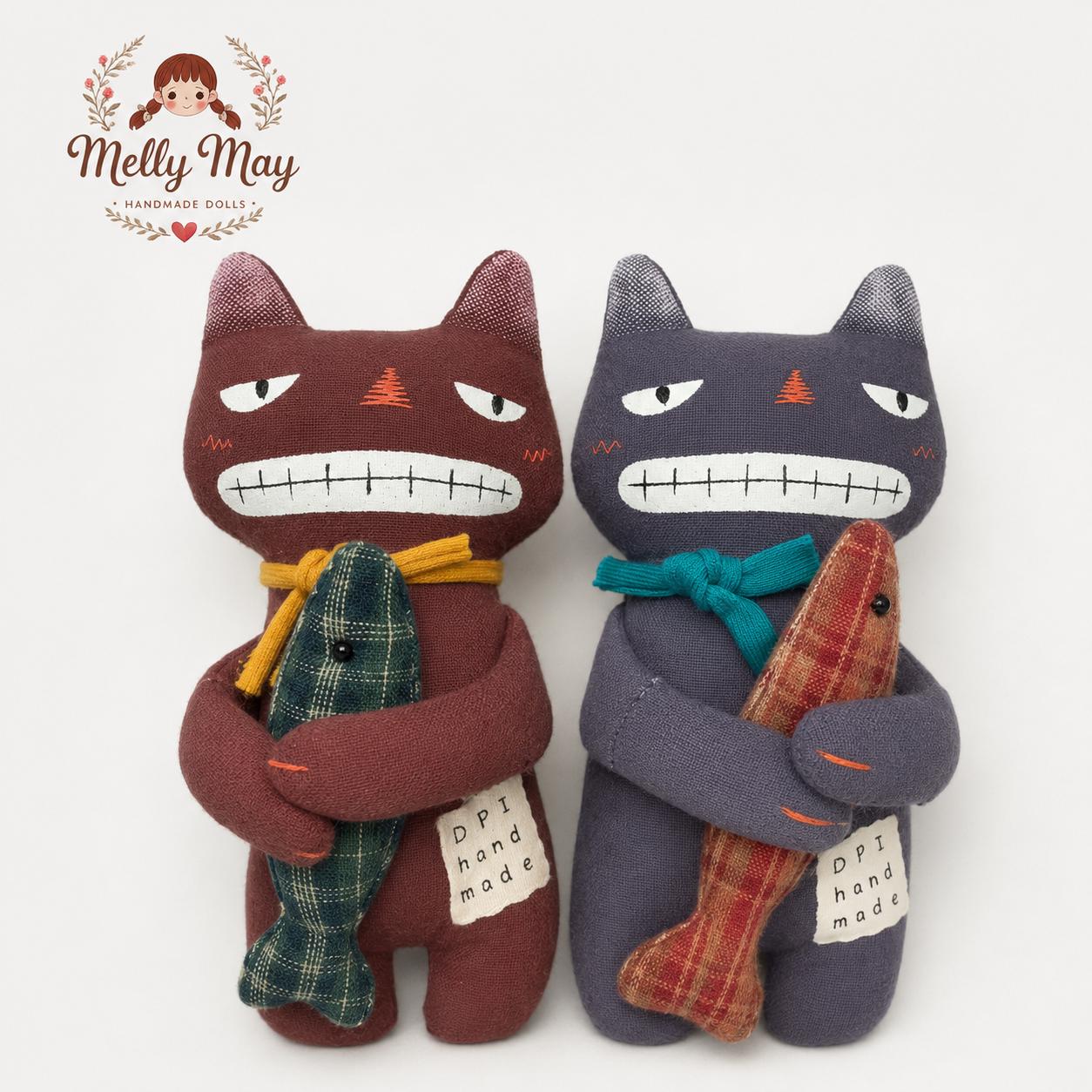 Blue-Gray Grinning Cat