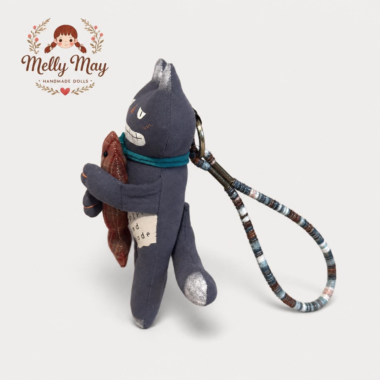 Blue-Gray Grinning Cat